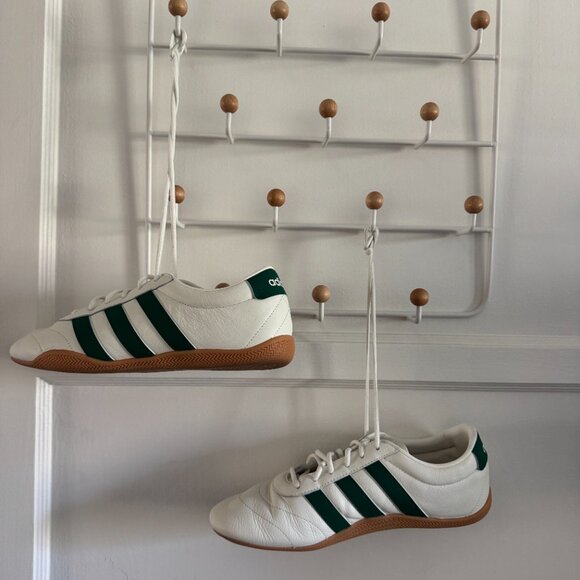 Adidas Grand Court Lo Sneaker in Size 9! - Picture 3 of 3